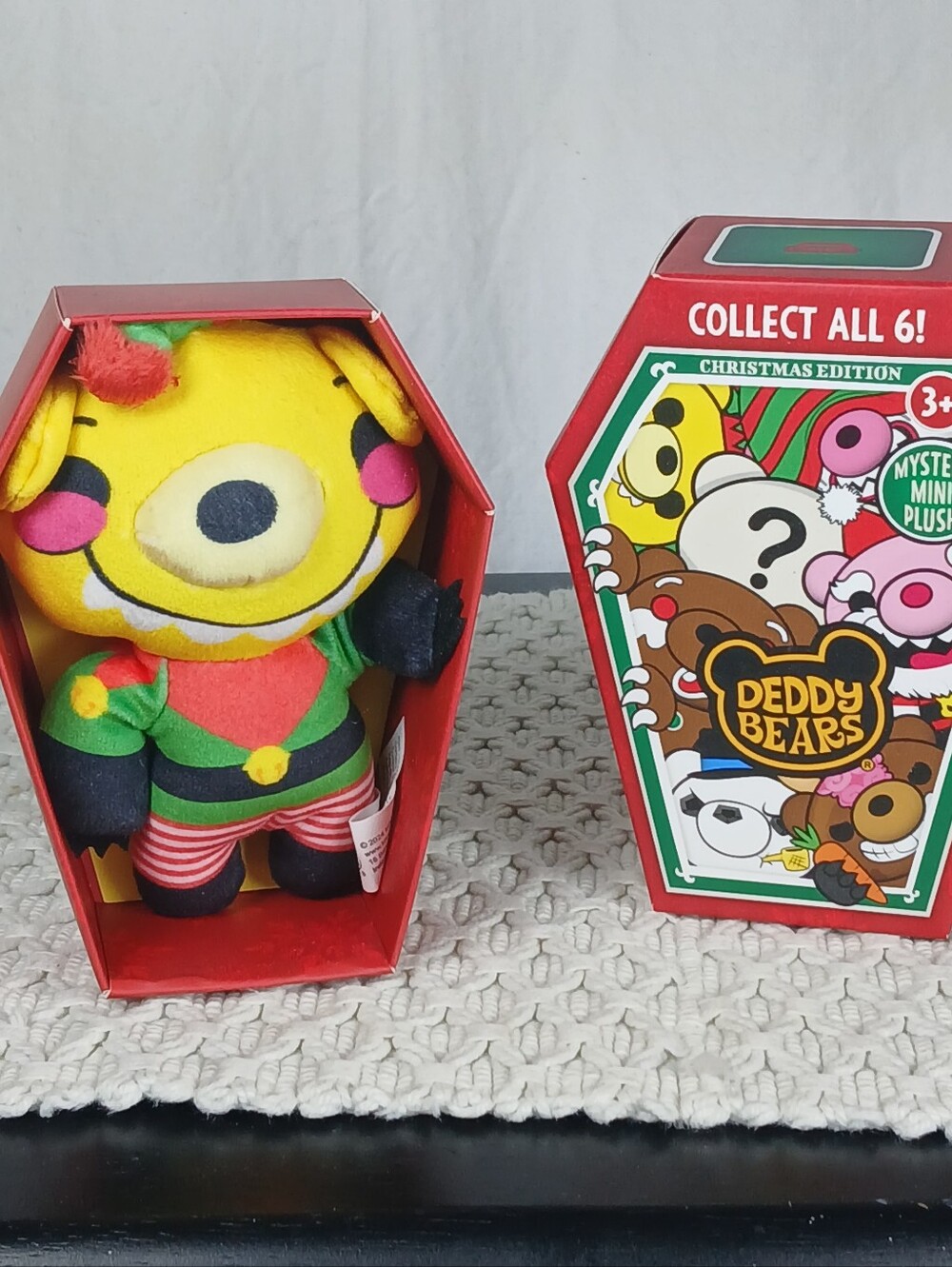Deddy Bears Mystery Blind Coffin 2024 Christmas Edition 4" Plush - Elfvis